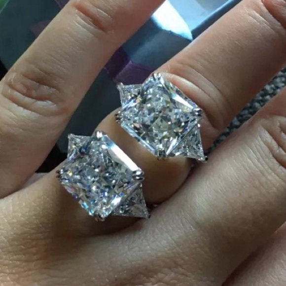 8ct Princess Cut Ring - Picture 10 of 13